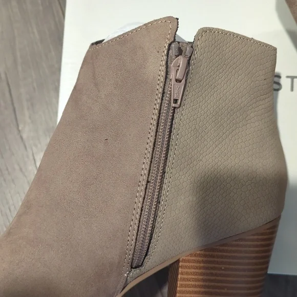 SUN and Stone Boots Suede Heeled Zipper Closure GRACEYYF Design - Picture 8 of 8